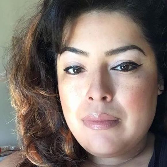 Meet your Posher, Sandy - Picture 1 of 3